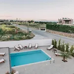 Infinity Blu Cozy Island Nest * Gennadi