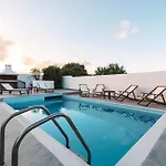 فيلة Infinity Blu Cozy Island Nest غينادي