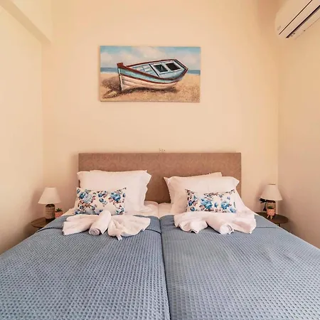Infinity Blu Cozy Island Nest * Gennadi