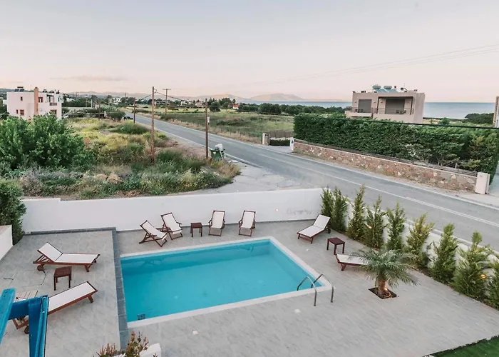 Infinity Blu Cozy Island Nest * Gennadi